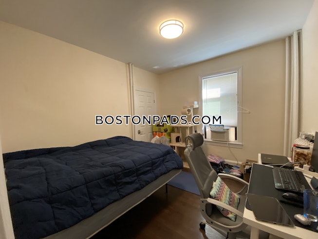 Boston - $2,999 /mo