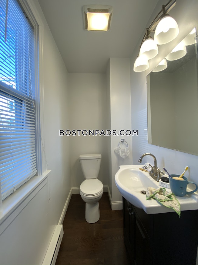 Boston - $2,999 /mo