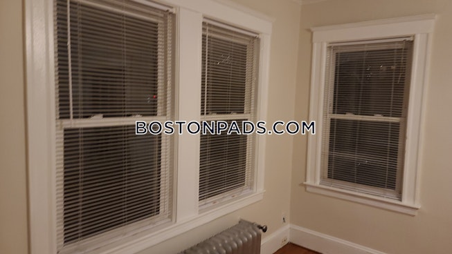 Boston - $2,600 /mo