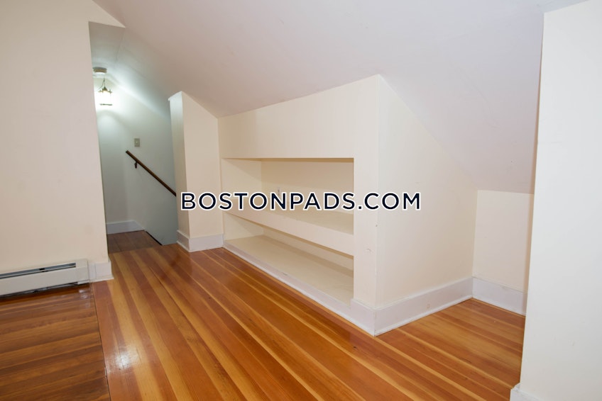 Boston - $2,200 /month