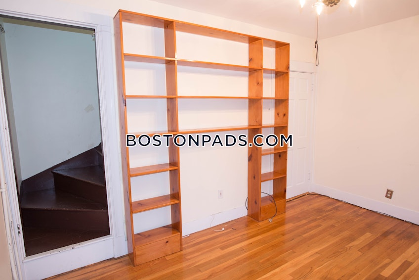 Boston - $2,200 /month