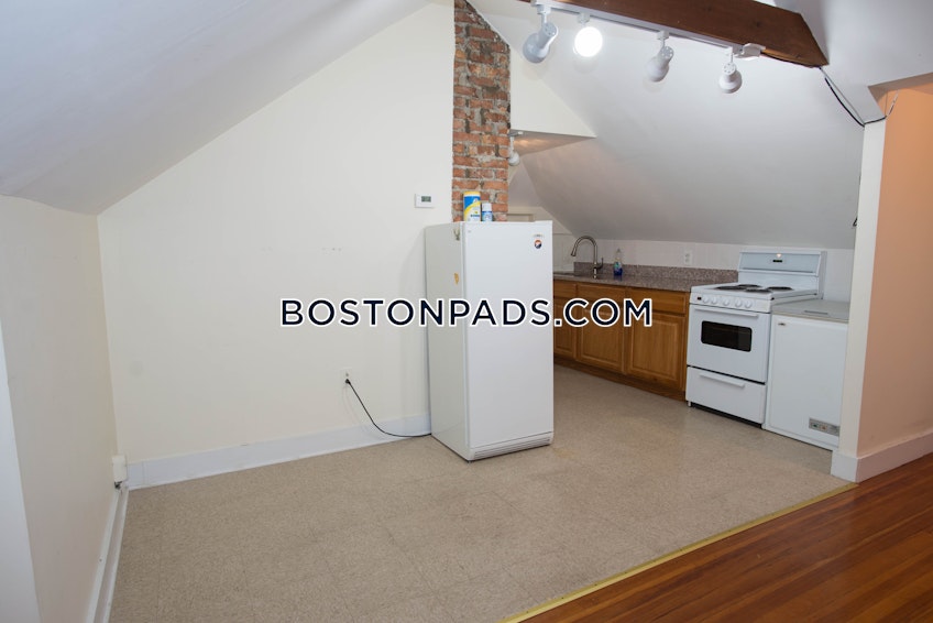 Boston - $2,200 /month