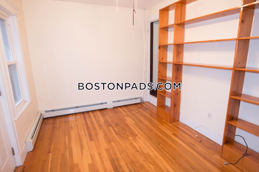 Boston - $2,200 /month