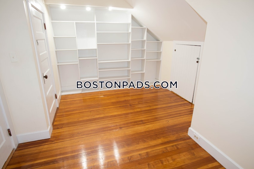 Boston - $2,200 /month