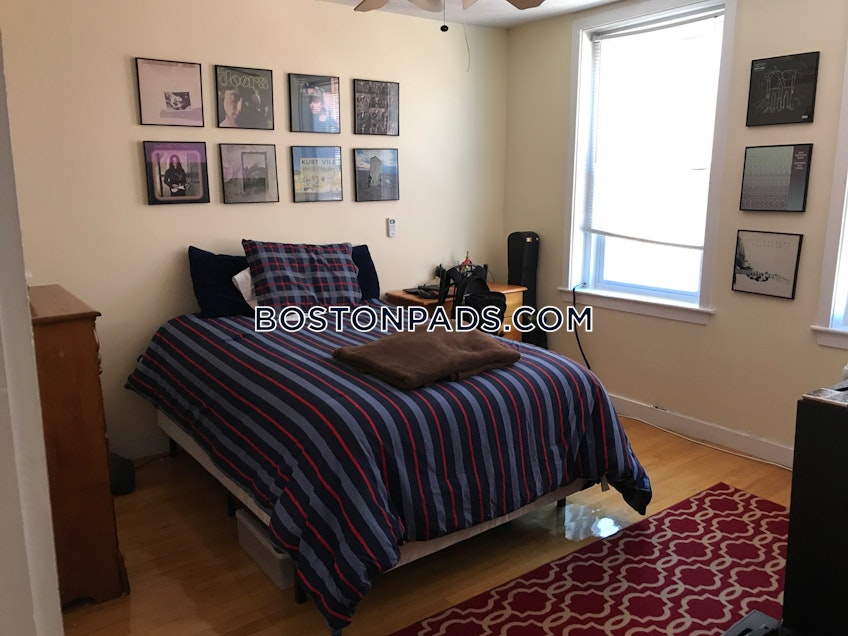 Boston - $3,270 /month