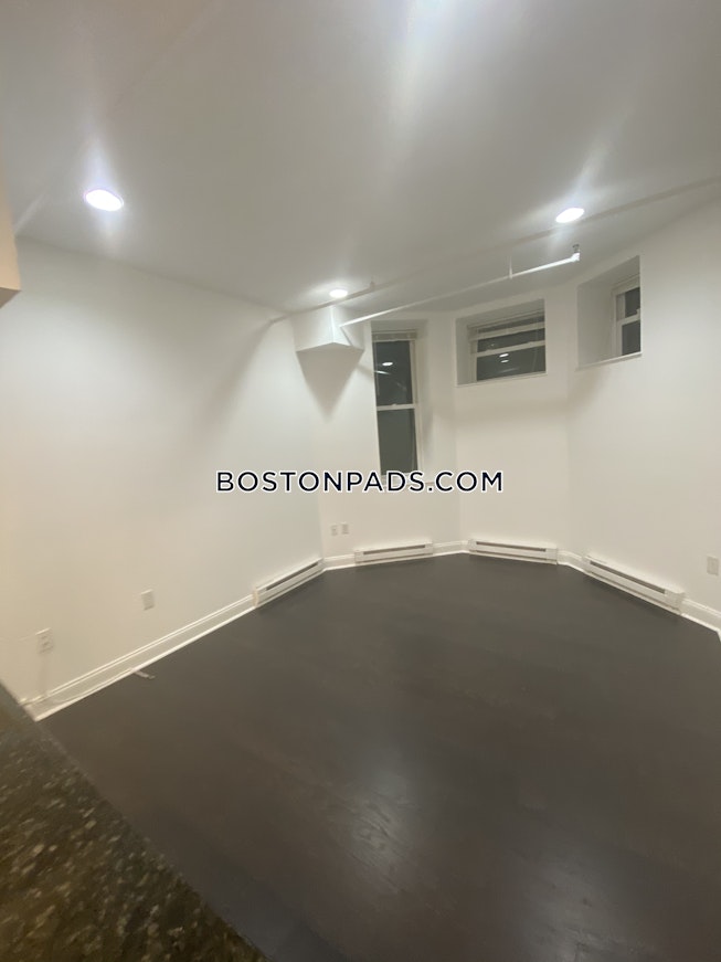 Boston - $1,525 /mo