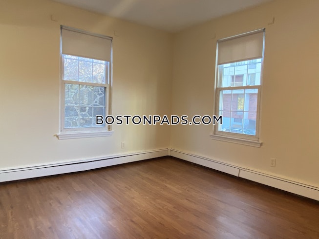 Boston - $1,750 /mo