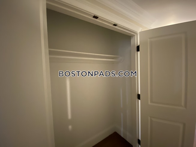 Boston - $4,400 /mo