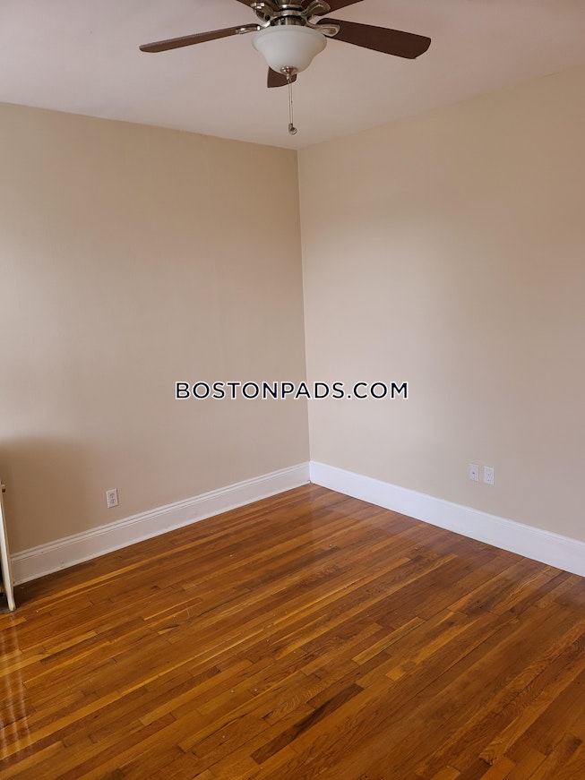 Boston - $5,940 /mo