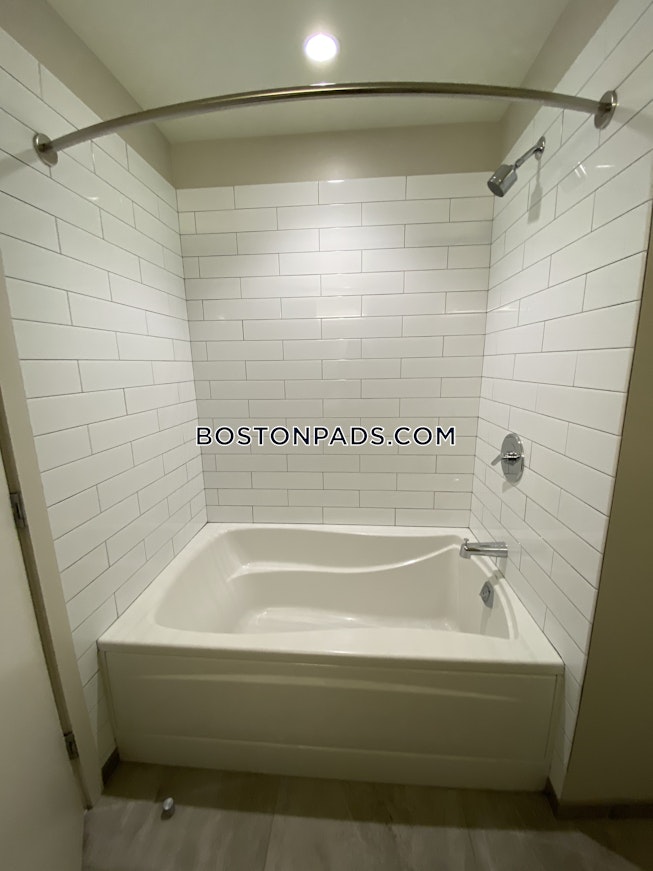 Boston - $4,987 /mo
