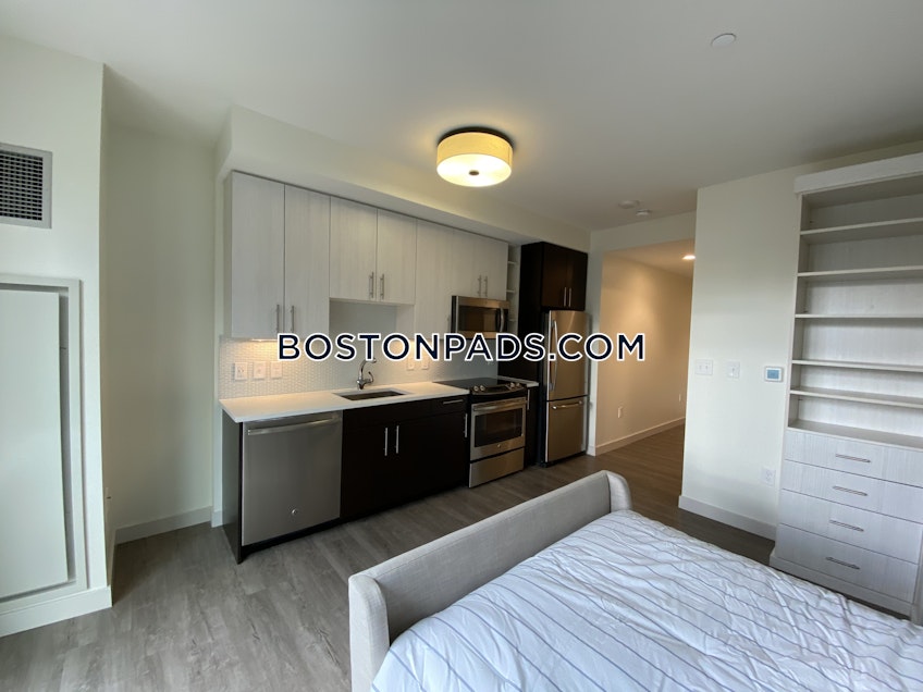 Boston - $3,167 /month