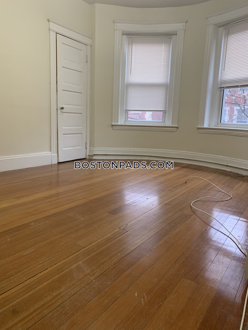 Brookline - $2,800 /month