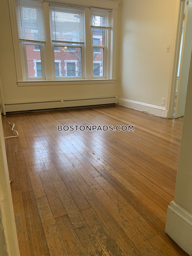 Brookline - $2,800 /mo