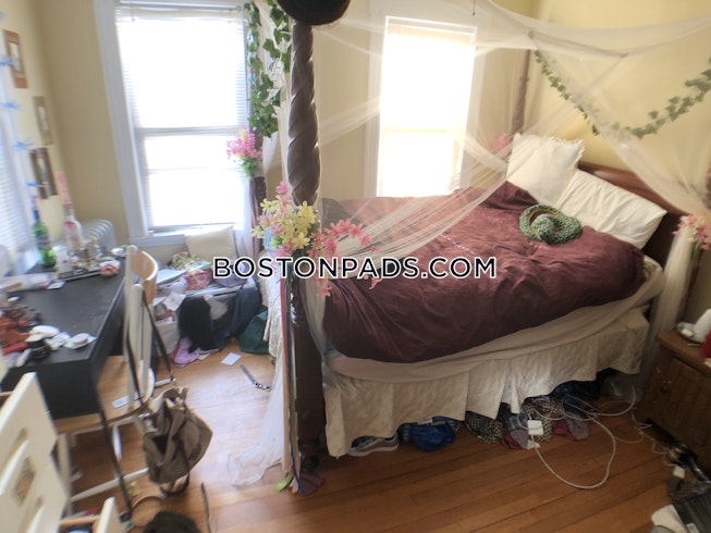 Medford - $4,750 /mo