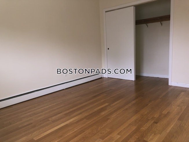 Boston - $1,600 /mo