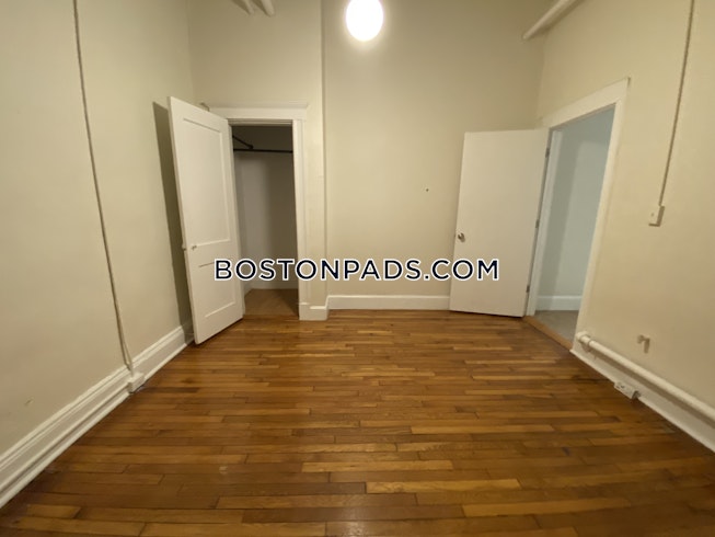 Boston - $1,695 /mo