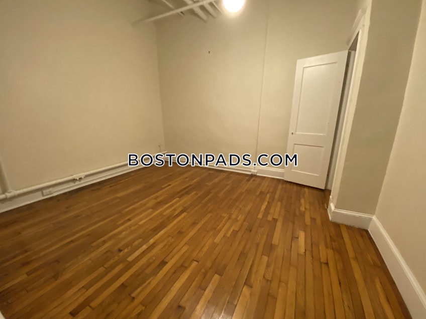 Boston - $1,695 /month