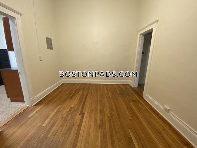 Boston - $1,695 /mo