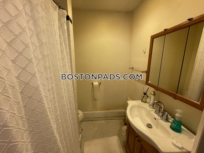 Brookline - $4,650 /mo