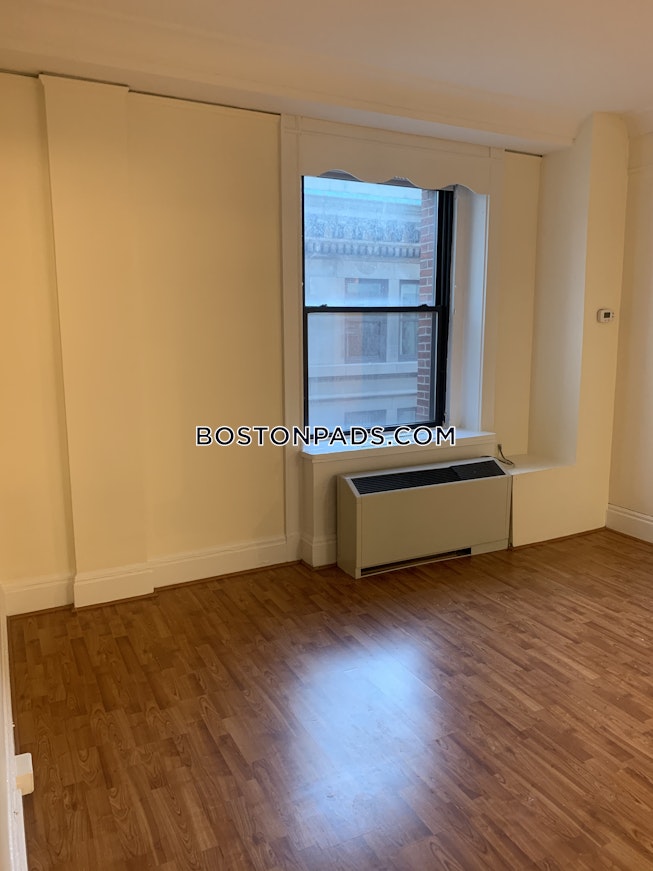 Boston - $2,450 /mo