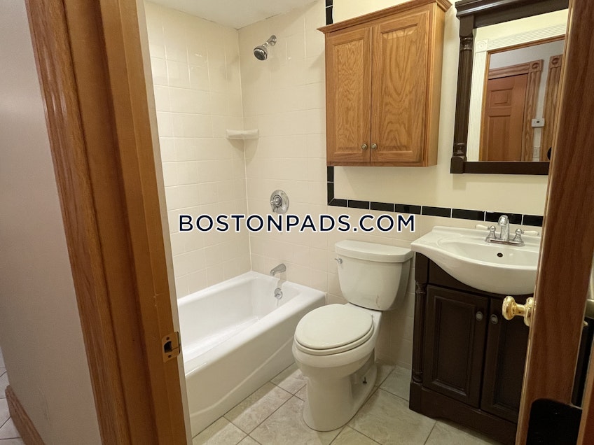 Boston - $2,850 /month