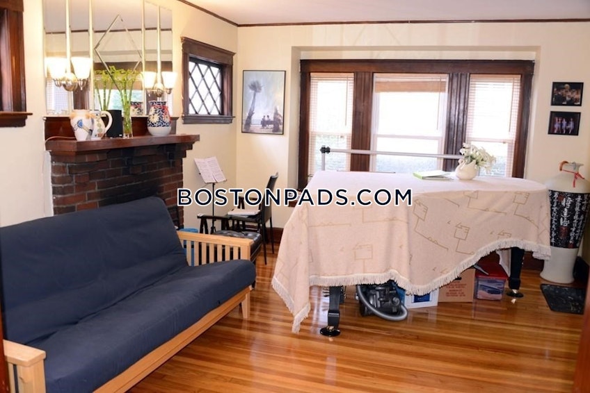 Boston - $5,200 /month