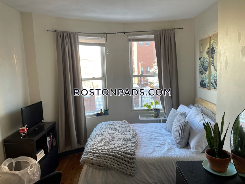 Boston - $3,400 /month