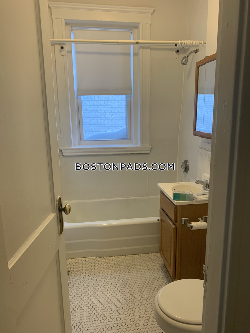 Boston - $1,475 /month