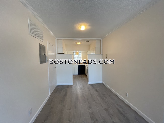 Boston - $2,350 /mo