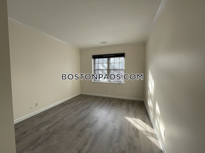 Boston - $2,350 /mo