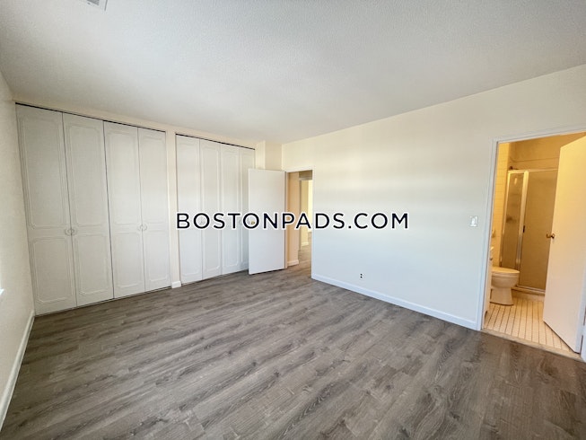 Boston - $2,350 /mo