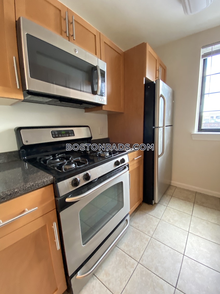 Cambridge - $3,055 /month