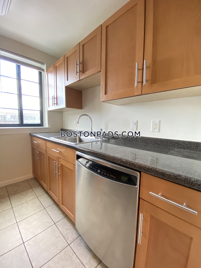 Cambridge - $3,055 /month