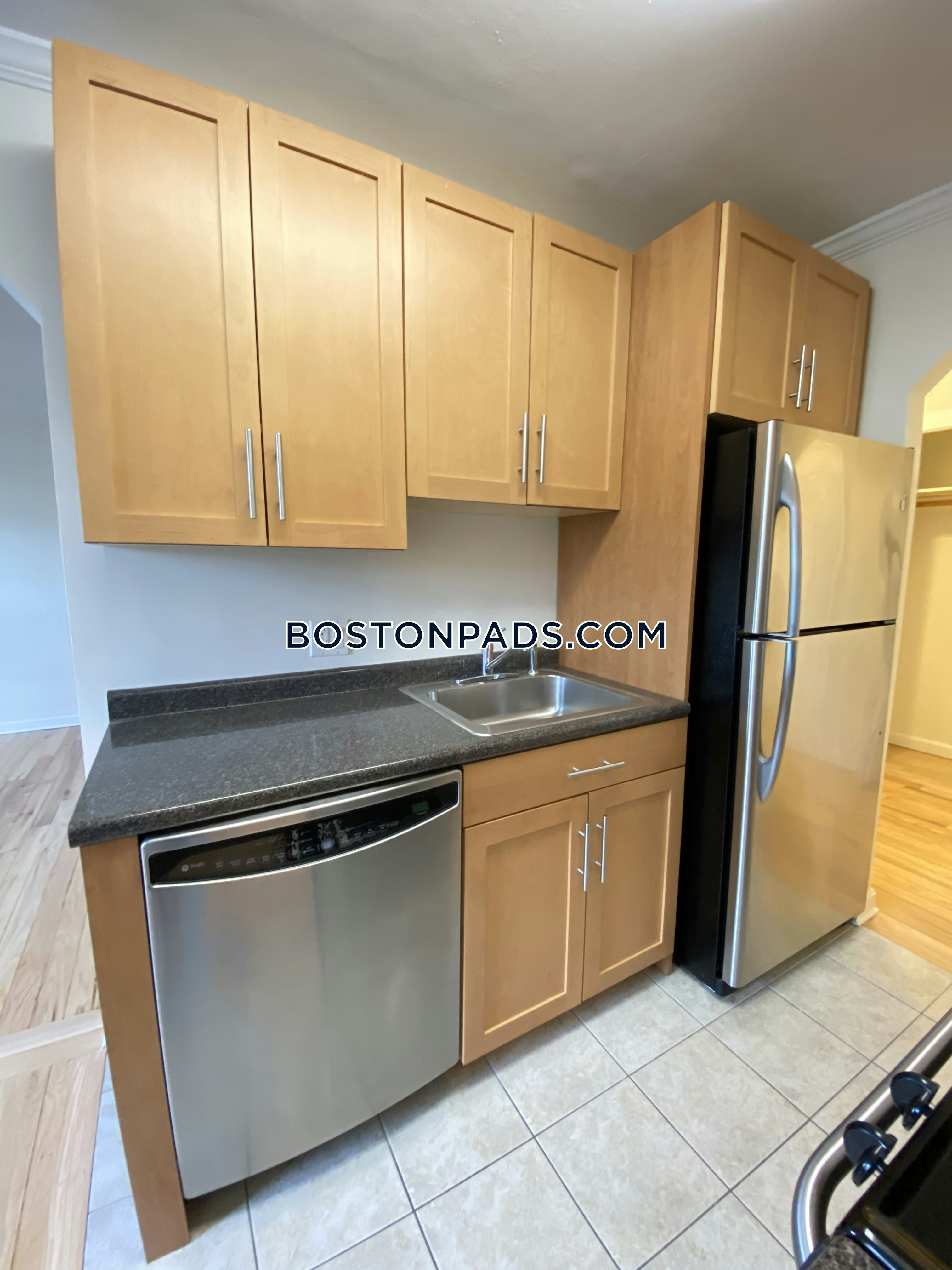 Cambridge - $2,795