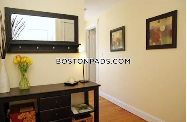 Boston - $1,950 /mo