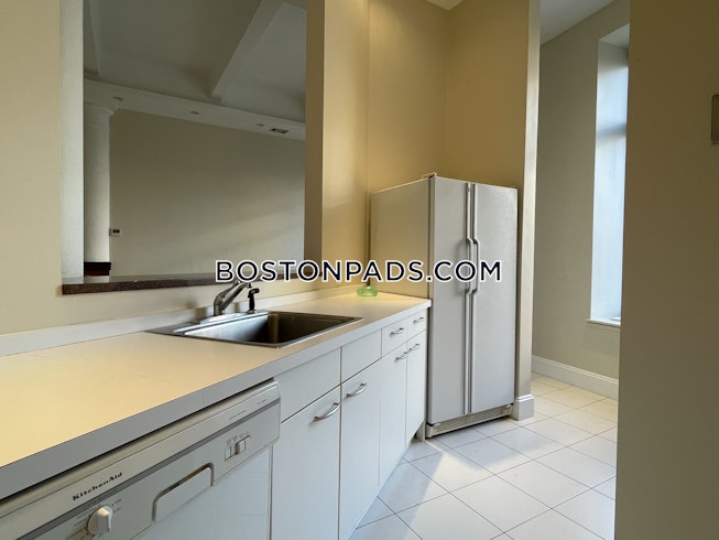 Boston - $3,500 /mo