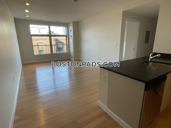 Boston - $3,100 /mo