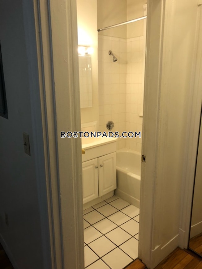 Boston - $1,475 /mo