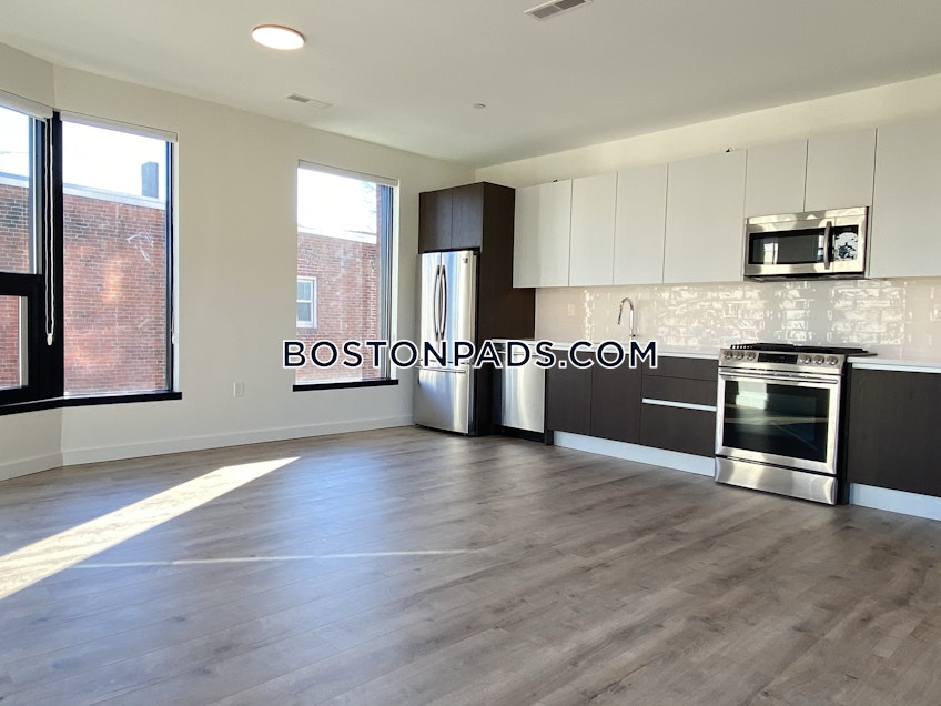 Boston - $3,292 /month