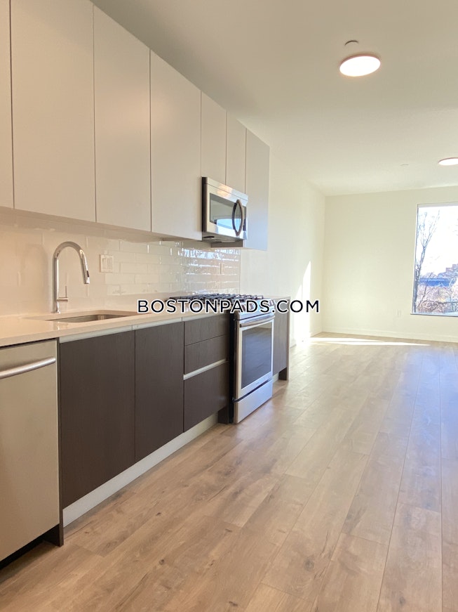 Boston - $2,458 /mo