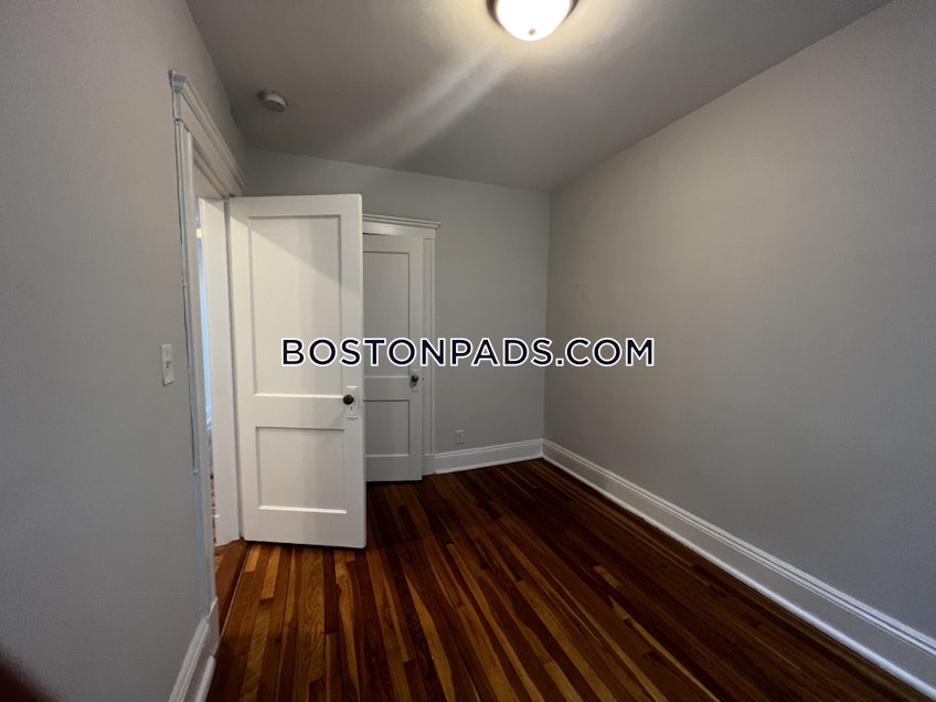 Boston - $4,301 /month