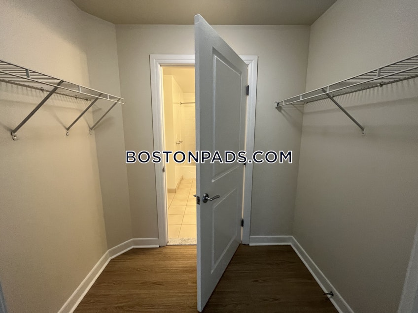Boston - $4,385 /month