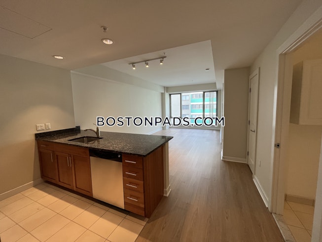 Boston - $3,590 /mo