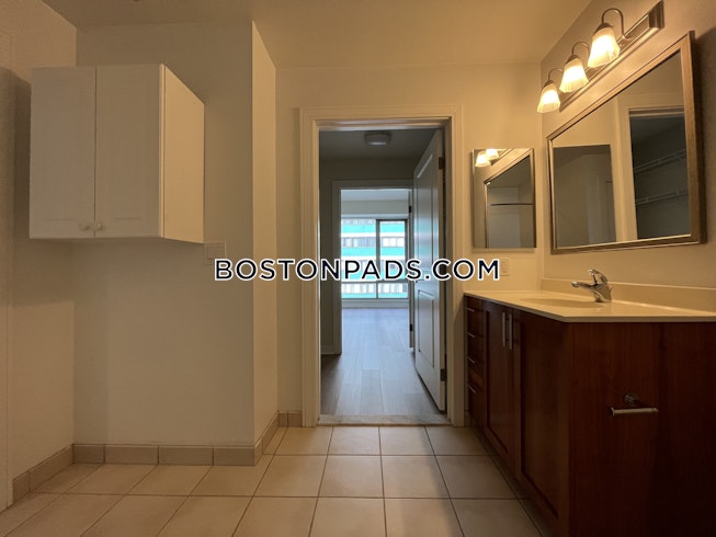 Boston - $3,590 /mo