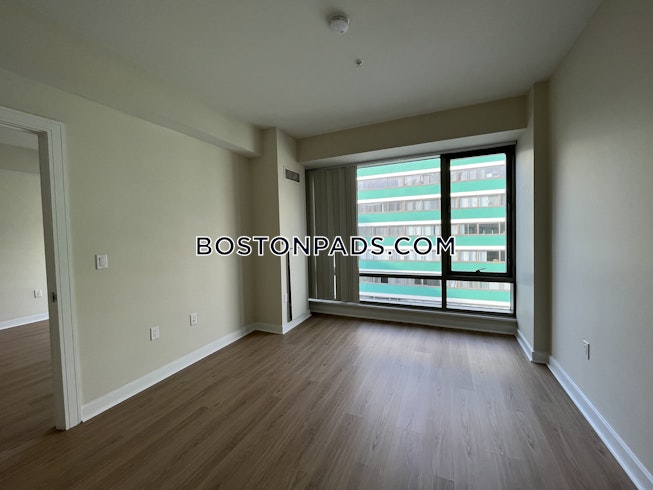 Boston - $3,550 /mo