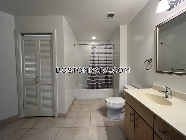 Boston - $2,950 /mo