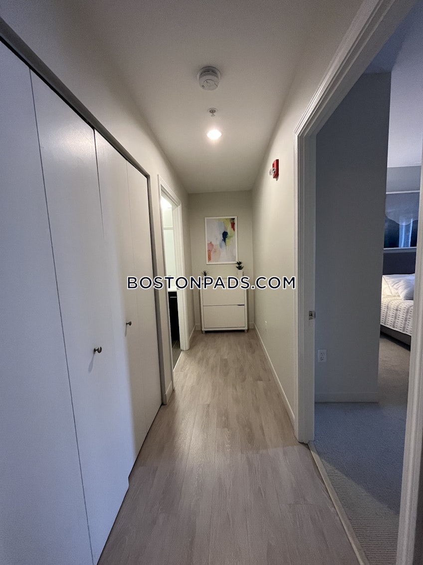 Boston - $3,560 /month