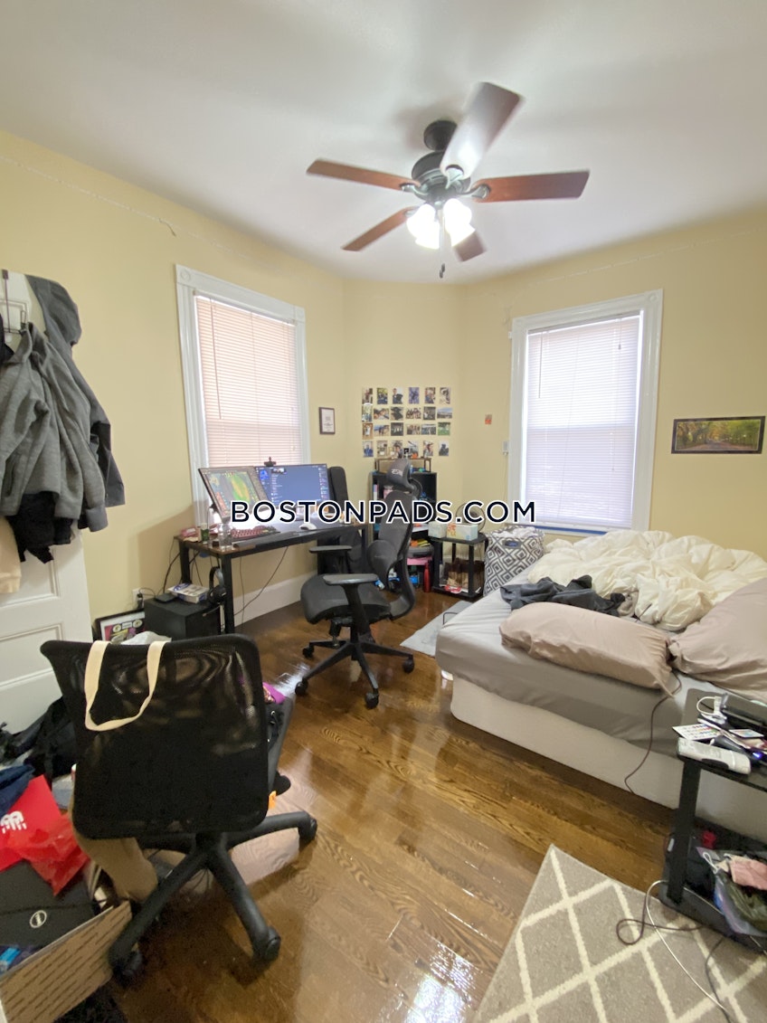 Boston - $9,900 /month