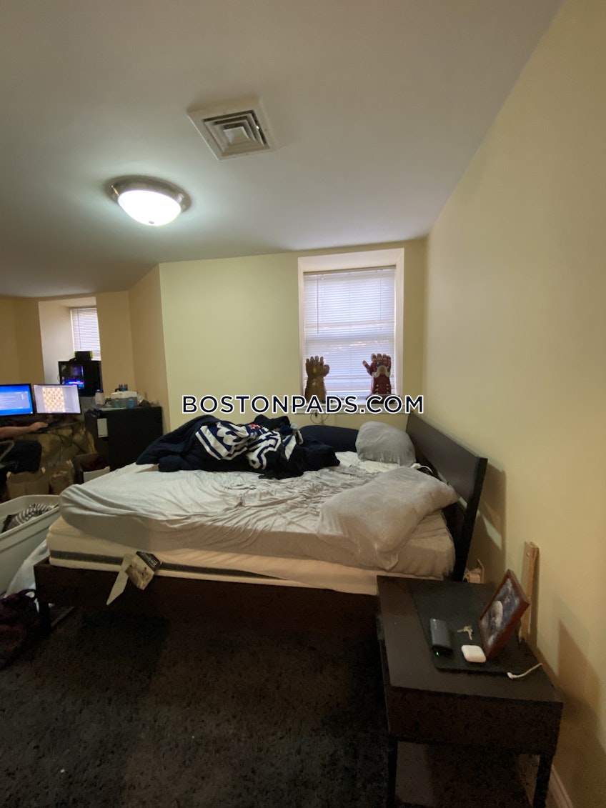 Boston - $7,750 /month