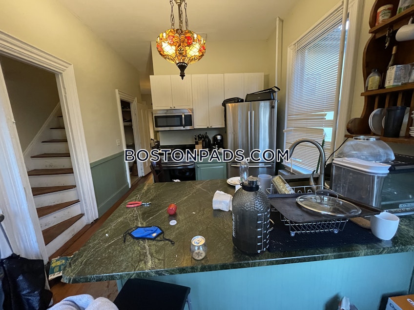 Boston - $10,800 /month